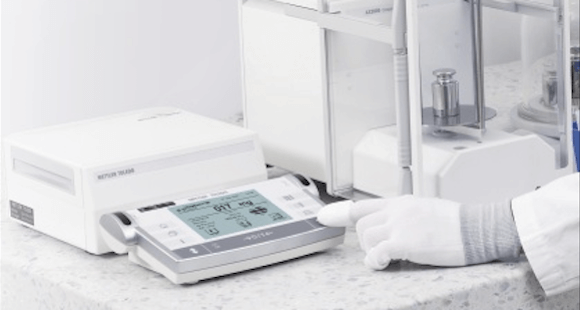 Mettler Toledo AX weight calibration mass comparator